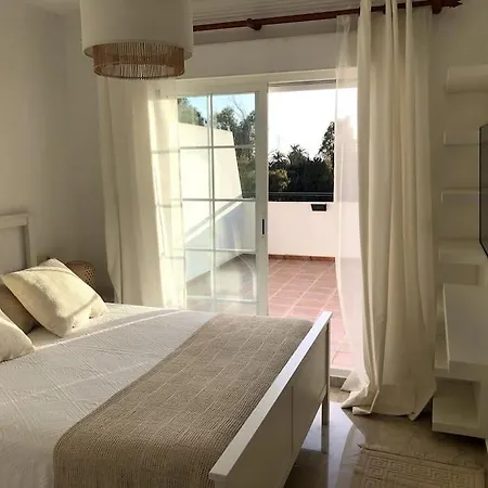 Balcones De Puente Romano Penthouse Marbella