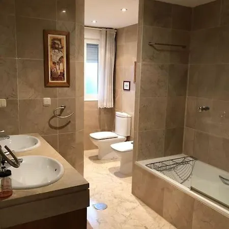 Balcones De Puente Romano Penthouse